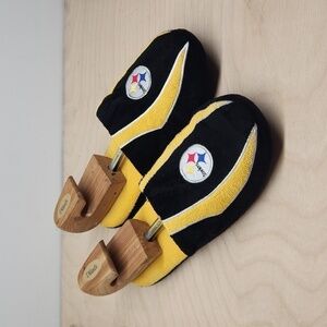 Forever Collectiibles Pittsburgh Steelers Football Slippers Men's Sz Large NICE!